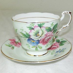 Paragon Fine Bone China Tea Cup Saucer Floral Rose